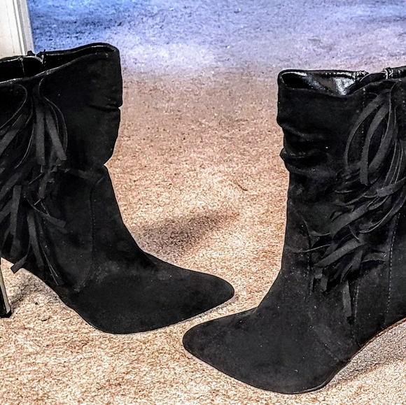 Ladies JustFab suede side tassels & zipper, black size 8.5 - Picture 4 of 15